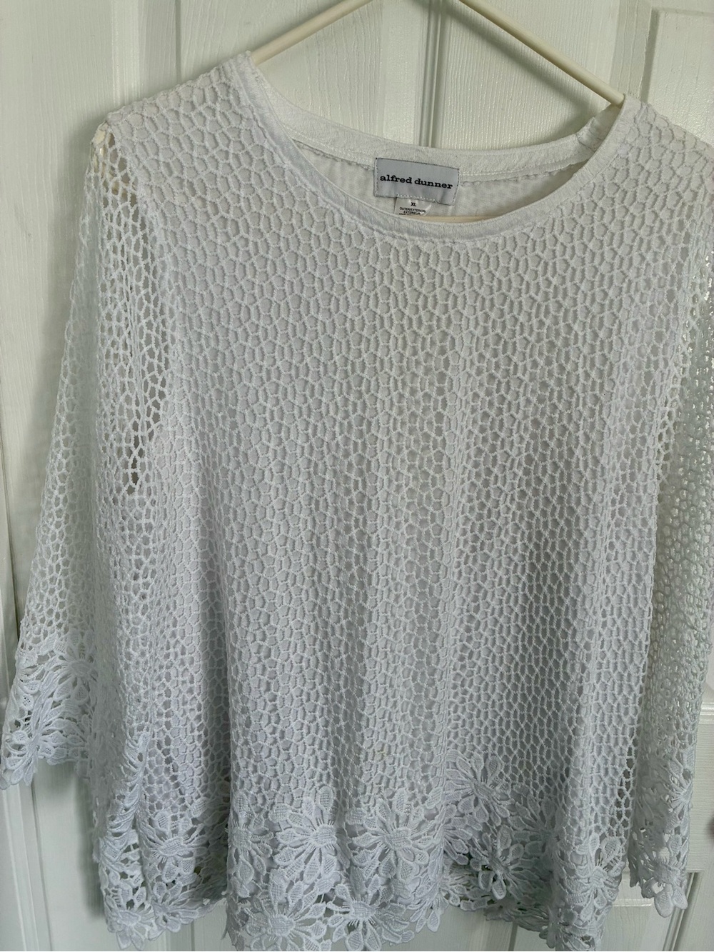 Alfred Dunner White Crochet Lace-Trim Tunic